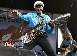 20070915FC  3/x   Rock and roll legend Chuck Berry performs at Union County MusicFest at Nomahegan Park in Cranford on Saturday September 15, 2007.        CRANFORD, NJ  9/15/07  1:08:52 PM  FRANK H. CONLON/THE STAR-LEDGER